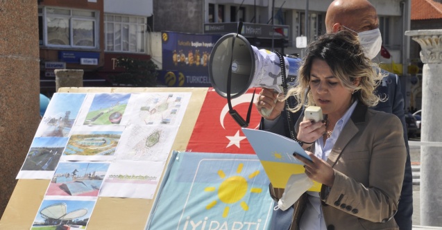 Bergama İYİ Parti'den basın açıklaması; "Şüpheli el değiştirmeler gözlemliyoruz"