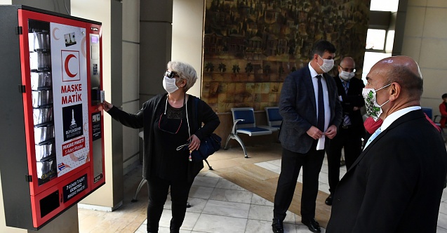 Büyükşehir bir günde 117 bin maske dağıttı