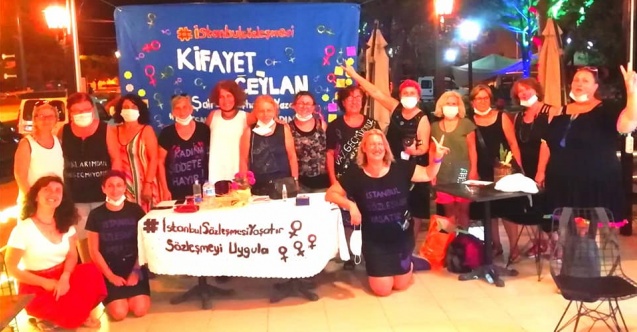 Kifayet Ceylan Dikili'de “Kutsal Metinlerde Kadın” kitabını imzaladı