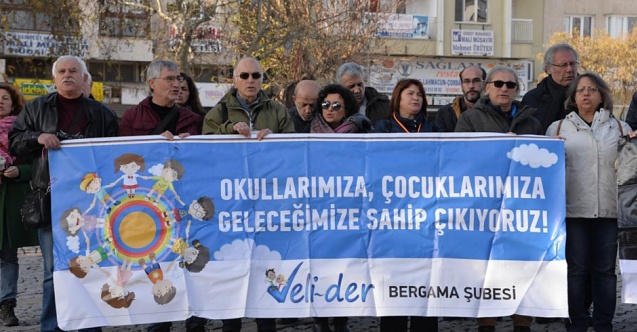 Bergama Veli-Der: “Sınavlar iptal edilsin!”