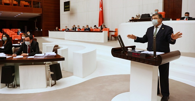 Bergama meclis gündeminde; "Ata toprakları haraç mezat satılıyor"