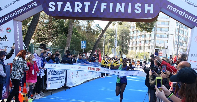 Maratonİzmir tarihe geçti