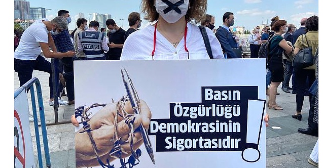 İzmirli muhabirlerden 10 Ocak çağrısı: 'Hak etmiyoruz'