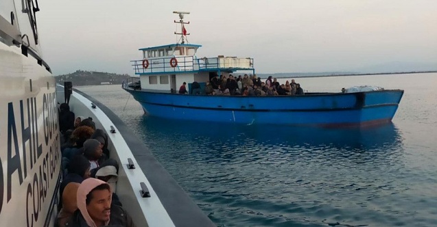 Dikili’de 196 kaçak göçmen ve 3 organizatör şüphelisi yakalandı