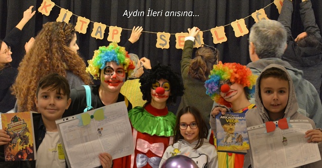 Bergama'da karne sevinci, hediye kitaplar ile taçlandı!