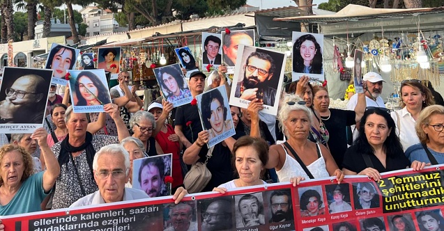 Sivas Katliamı'nda yaşamını yitirenler Dikili'de de anıldı
