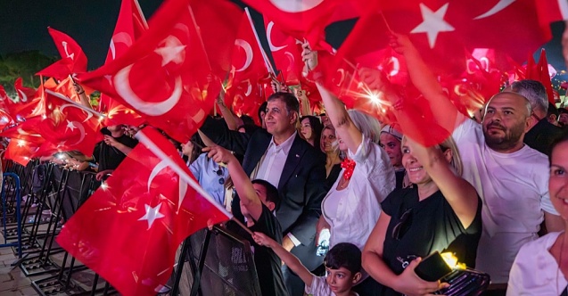 94. İEF’de 30 Ağustos’a yakışan gece