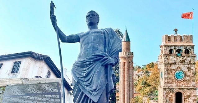 Bergama Kralı II. Attalos Heykeli'nin hikayesi ilgi çekiyor!