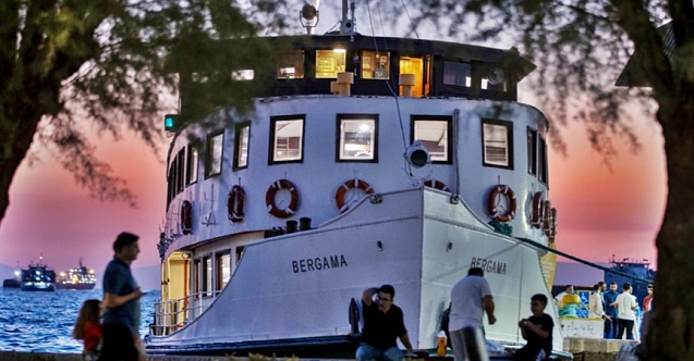 Bergama Vapuru ile İzmir Körfezi’nde tarihe yolculuk