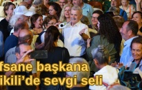 Efsane başkana memleketi Dikili'de sevgi seli