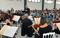 Bergama Ayazkent'te çocuklara unutulmaz müzik ziyafeti