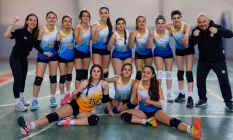 Dikili Lodos İzmir’i sallıyor! Filenin genç yıldızları şampiyonluğa koşuyor!