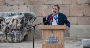 Ahmet Ümit'ten, Bergama'da tarihi konuşma!