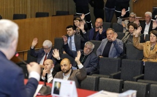 Bergama‘da ihale dosyaları mercek altında!