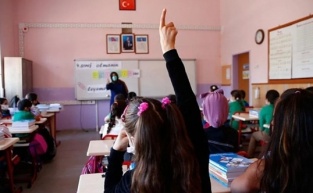 Dikili Deliktaş köyünde tepki: "Çocuklar okulsuz kalmasın"