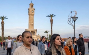 İzmir hayat 09.05’te durdu