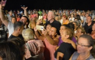 Bademli Festivali'nde Uğur Dündar'a büyük ilgi