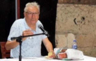 Hüseyin Yurttaş ile şiir tadında söyleşi