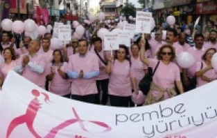 Kıbrıs Şehitleri pembeye büründü