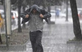 İzmir Valiliği uyardı: 'Yağışlara karşı tedbirli olun!'