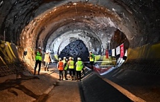 İzmir Narlıdere Metrosu’nda iki istasyon birleşti