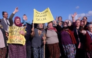 Karaburun'da balık çiftliği protestosu