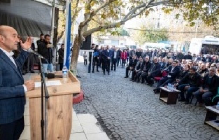 Soyer, Kınık'ta üreticiyle buluştu