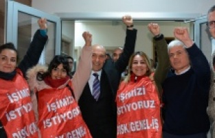 Bergamalı 3 kadın işçiye Başkan Soyer’den destek