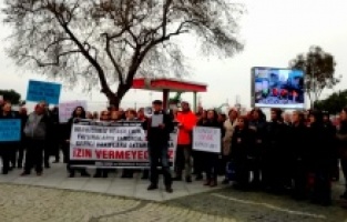 Dikili'de Kızılay üzerinden Ensar Vakfına para aktarılmasına tepki!