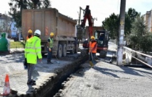 Büyükşehir, Dikili’nin içme suyu altyapısını yenileniyor