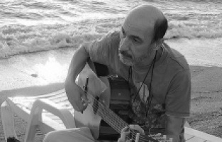 Bergamalı usta müzisyen Taci Uslu hayatını kaybetti