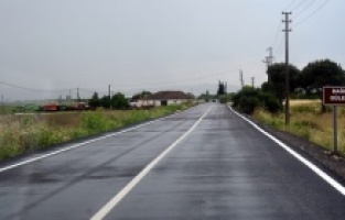 Büyükşehir, Bergama’da 370 bin metrekare yol düzenledi