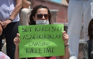 Bergama: "Süt Kardeşler Aşağıkırıklar Ovasını kirletemez!"