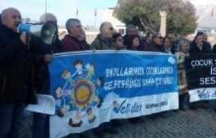 Bergama Veli-Der'den, İlçe Milli Eğitim Müdürlüğü'ne soru yağmuru!