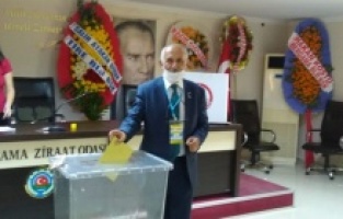 Bergama İYİ Parti’de Nuri Çiftçi güven tazeledi