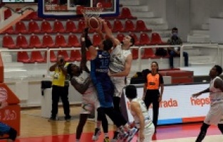 Aliağa Petkimspor evinde kazanamadı