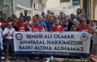 Bergama Belediyesi işçilerin haklarını gasp ediyor!