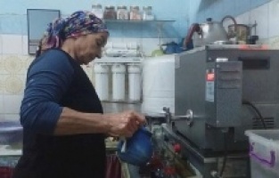 Bergama’da çaylar Güler Abla’dan