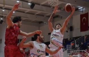 Aliağa Petkimspor, kıran kırana geçen mücadeleyi kazandı