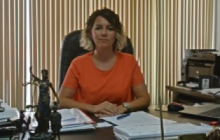 Altuğ’dan, Koştu’ya sert yanıt! "Cinsiyetçi üslübu kabul edilemez"