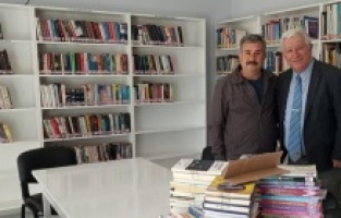 Çandarlı kütüphanesi büyüyor