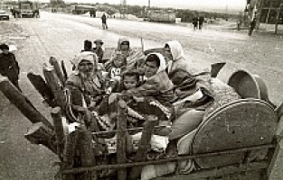 Dikili'de, Maraş Katliamı bir kez daha lanetlendi