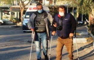 Engellerini gazetecilikle aşıyorlar!