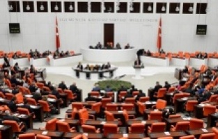 Bergama'daki ağaç kesimleri meclis gündeminde!