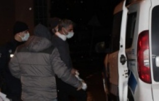 Bergama'da karısını öldürüp çocuklarını yaralayan zanlı tutuklandı