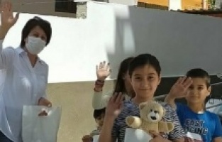 Dikili, Bergama, Kınık ve Çandarlılı kadınlar, çocuklara el verdi!