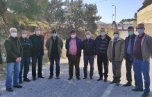 Bergama'da muhtarlar: "Gençlerimizi işe alın!"