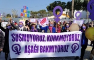 Dikili: “Emeğin kazanacağı, eşit ve özgür bir hayat istiyoruz”
