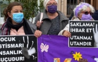 Dikili’deki 8 kız öğrenciye taciz davası ertelendi!