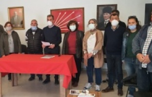 Ayvalık CHP’den “128 Milyar dolar nerede?” afişinin indirilmesine tepki